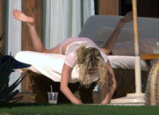 Ashley Olsen feet photo thumbnail