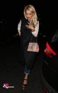 Rita Ora feet photo thumbnail