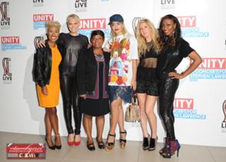 Rita Ora feet photo thumbnail
