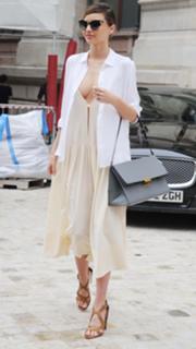 Miranda Kerr feet photo thumbnail