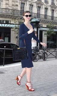 Miranda Kerr feet photo thumbnail