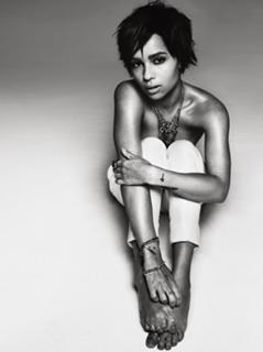Zoë Kravitz feet photo thumbnail