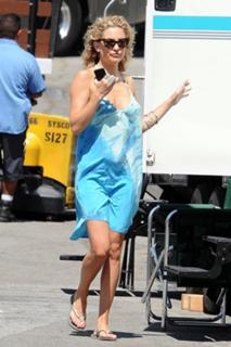 Kate Hudson feet photo thumbnail