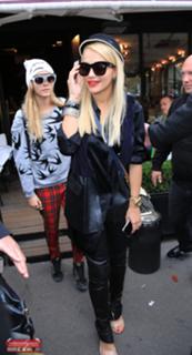 Rita Ora feet photo thumbnail