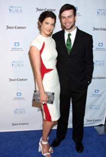Cobie Smulders feet photo thumbnail
