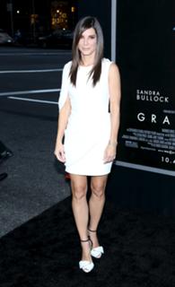 Sandra Bullock feet photo thumbnail