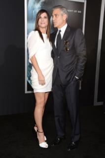 Sandra Bullock feet photo thumbnail