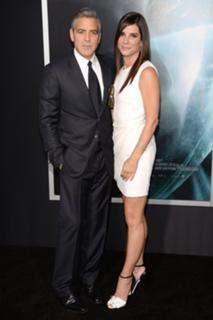 Sandra Bullock feet photo thumbnail