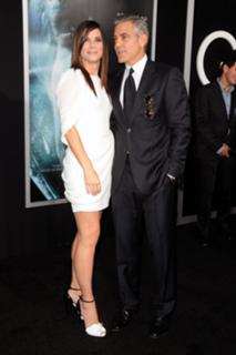 Sandra Bullock feet photo thumbnail