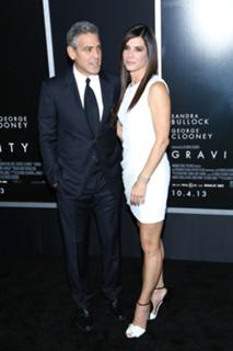 Sandra Bullock feet photo thumbnail