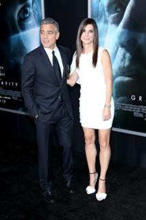 Sandra Bullock feet photo thumbnail