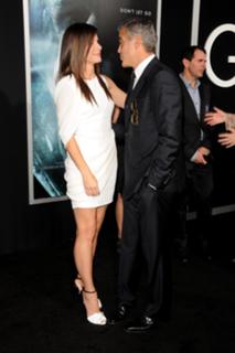 Sandra Bullock feet photo thumbnail