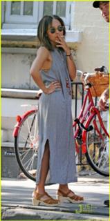 Zoë Kravitz feet photo thumbnail