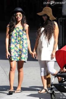 Zoë Kravitz feet photo thumbnail