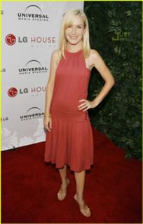 Angela Kinsey feet photo 4