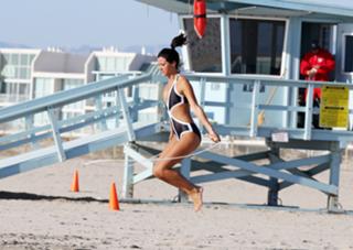 Lucy Mecklenburgh feet photo thumbnail