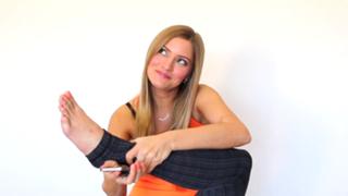 Justine Ezarik feet photo thumbnail