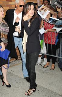Sandra Bullock feet photo thumbnail