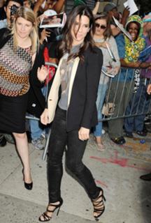 Sandra Bullock feet photo thumbnail