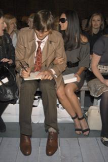 Demi Moore feet photo thumbnail