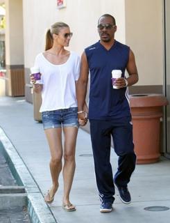 Paige Butcher feet photo thumbnail