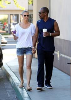 Paige Butcher feet photo thumbnail