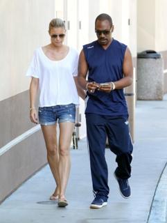 Paige Butcher feet photo thumbnail