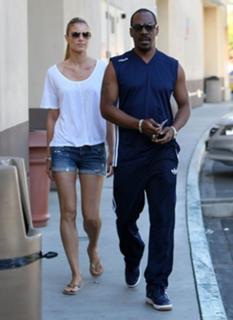 Paige Butcher feet photo thumbnail