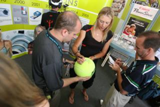 Maria Sharapova feet photo thumbnail