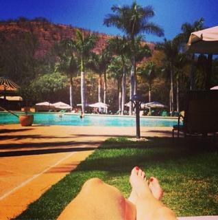 Adriane Galisteu feet photo thumbnail