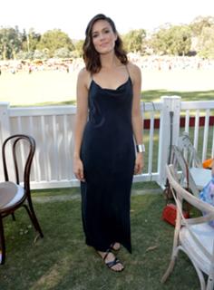 Mandy Moore feet photo thumbnail