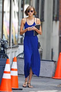 Karlie Kloss feet photo thumbnail