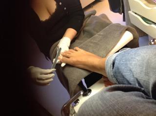 Caterina Balivo feet photo thumbnail