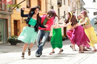 Ileana D'Cruz feet photo thumbnail