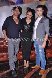 Sonakshi Sinha feet photo thumbnail