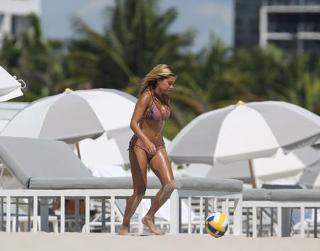 Sylvie Meis feet photo thumbnail