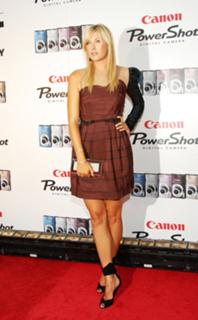 Maria Sharapova feet photo thumbnail