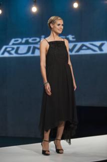 Heidi Klum feet photo thumbnail