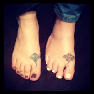 Melissa Joan Hart feet photo thumbnail