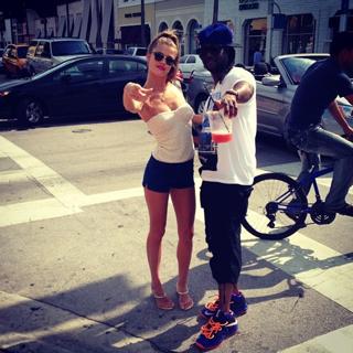 Nina Agdal feet photo thumbnail