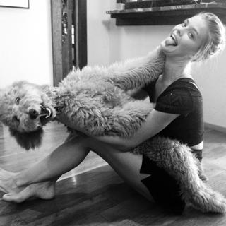 Nina Agdal feet photo thumbnail