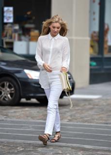 Elsa Hosk feet photo thumbnail