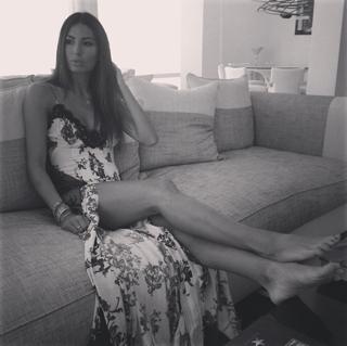 Elisabetta Gregoraci feet photo thumbnail