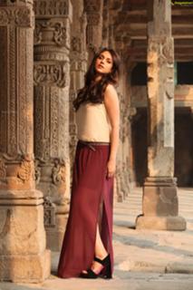 Aditi Rao Hydari feet photo thumbnail
