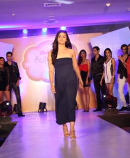 Alia Bhatt feet photo thumbnail