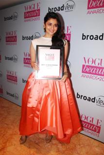 Alia Bhatt feet photo thumbnail