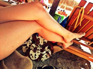 Athina Oikonomakou feet photo thumbnail