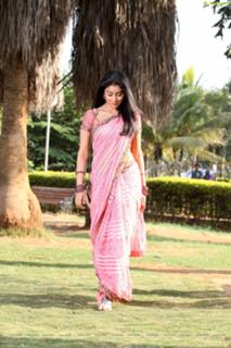 Shriya Saran feet photo thumbnail
