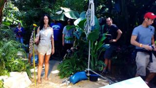 Katy Perry feet photo thumbnail