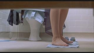 Debra Messing feet photo thumbnail